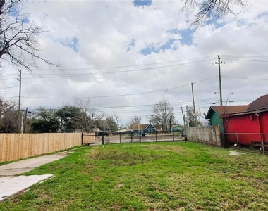4605 Fulton Street - Photo Thumbnail 12