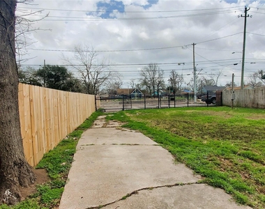 4605 Fulton Street - Photo Thumbnail 14
