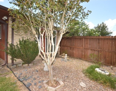 703 Flower Field Court - Photo Thumbnail 19