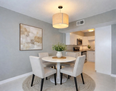 2601 Bellefontaine Street - Photo Thumbnail 4