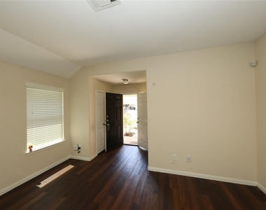 21430 Palma Grv - Photo Thumbnail 5