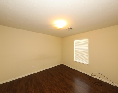 21430 Palma Grv - Photo Thumbnail 2