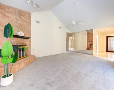 1927 Ash Meadow Drive - Photo Thumbnail 6