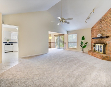 1927 Ash Meadow Drive - Photo Thumbnail 3