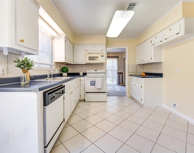 1927 Ash Meadow Drive - Photo Thumbnail 14