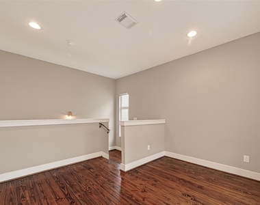 1510 Crockett Street - Photo Thumbnail 22