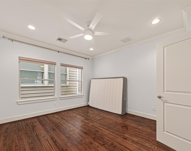 1510 Crockett Street - Photo Thumbnail 25