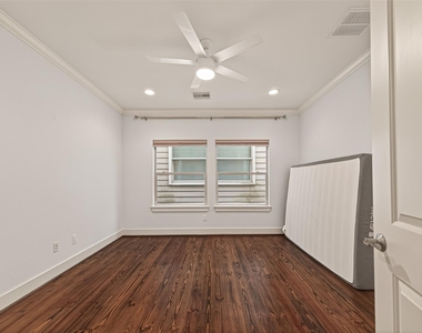 1510 Crockett Street - Photo Thumbnail 24