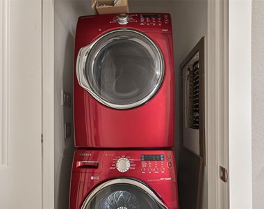 1510 Crockett Street - Photo Thumbnail 14