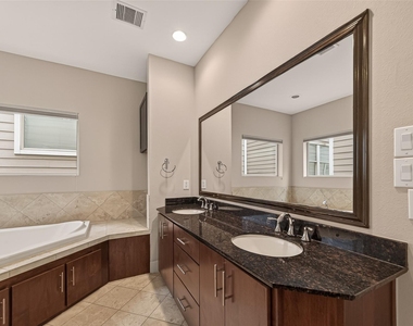 1510 Crockett Street - Photo Thumbnail 29