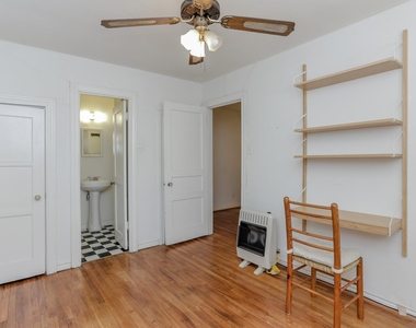 1826 1/2 W Main Street - Photo Thumbnail 8