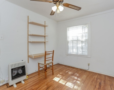 1826 1/2 W Main Street - Photo Thumbnail 7