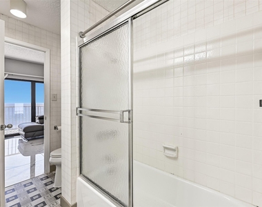 7700 Seawall Boulevard - Photo Thumbnail 20