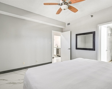 7700 Seawall Boulevard - Photo Thumbnail 22