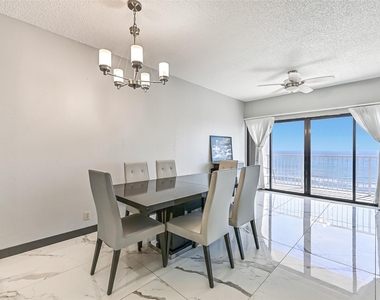 7700 Seawall Boulevard - Photo Thumbnail 7