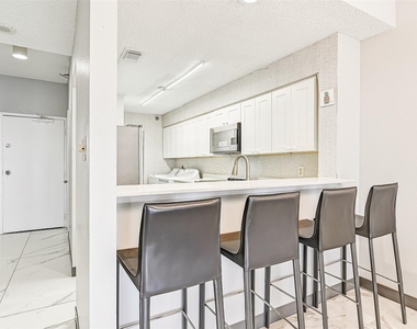 7700 Seawall Boulevard - Photo Thumbnail 11