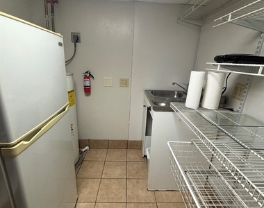 928 Main St Street - Photo Thumbnail 5
