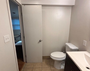 928 Main St Street - Photo Thumbnail 12