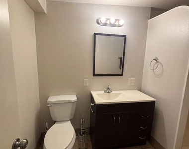 928 Main St Street - Photo Thumbnail 10