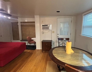928 Main St Street - Photo Thumbnail 3