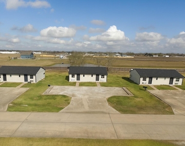 1213 Kingston - Photo Thumbnail 1