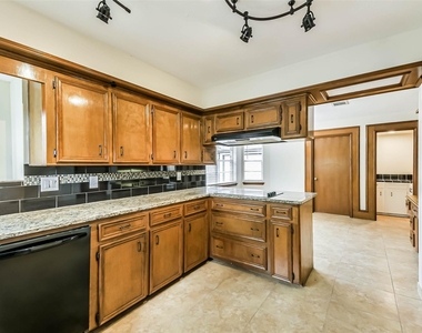 12910 Ivyforest Drive - Photo Thumbnail 8