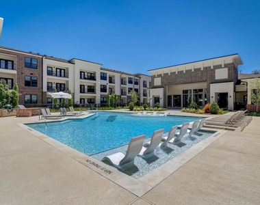 1800 Central Pine Street - Photo Thumbnail 12