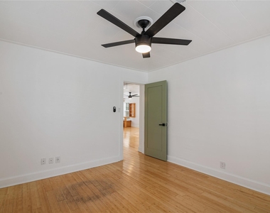 320 Coronado Street - Photo Thumbnail 21