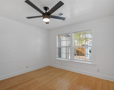 320 Coronado Street - Photo Thumbnail 20