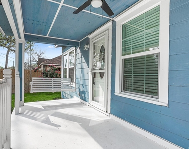 320 Coronado Street - Photo Thumbnail 4
