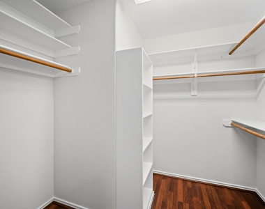 35 Ledgestone Place - Photo Thumbnail 16