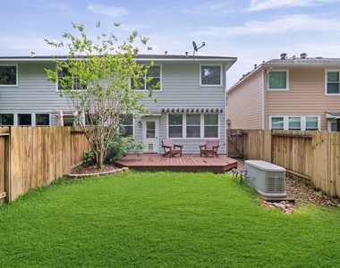 35 Ledgestone Place - Photo Thumbnail 25