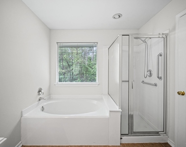 35 Ledgestone Place - Photo Thumbnail 14