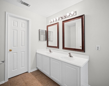35 Ledgestone Place - Photo Thumbnail 15