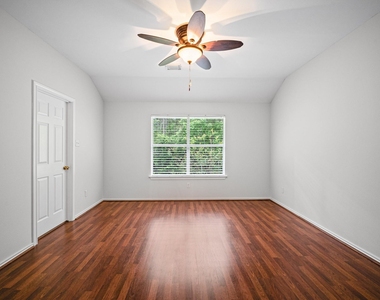 35 Ledgestone Place - Photo Thumbnail 21