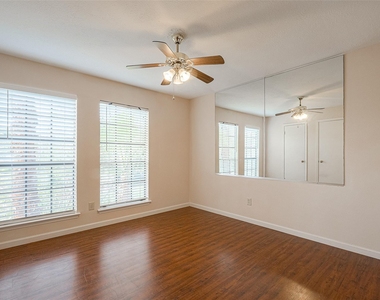 703 Turtle Creek Drive - Photo Thumbnail 17