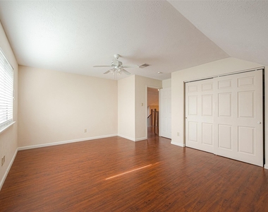 703 Turtle Creek Drive - Photo Thumbnail 18