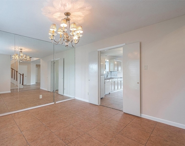 703 Turtle Creek Drive - Photo Thumbnail 5