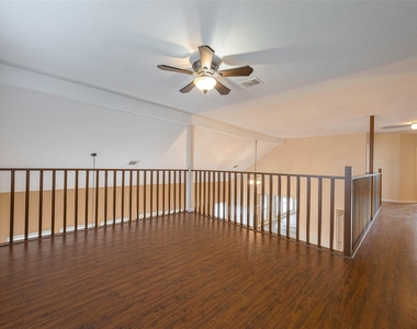 703 Turtle Creek Drive - Photo Thumbnail 9
