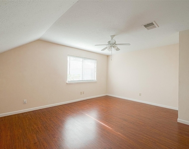 703 Turtle Creek Drive - Photo Thumbnail 21