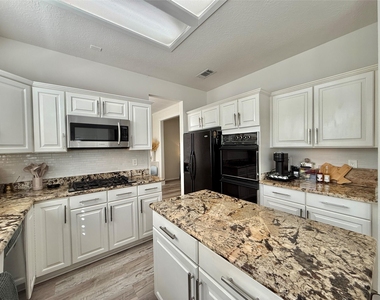 2 Twin Feather Place - Photo Thumbnail 21