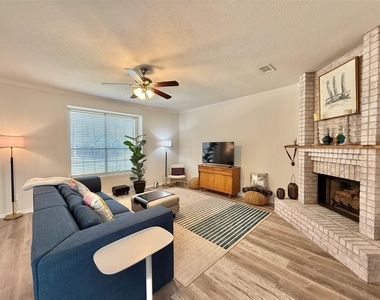 2 Twin Feather Place - Photo Thumbnail 14