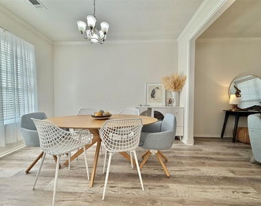 2 Twin Feather Place - Photo Thumbnail 10