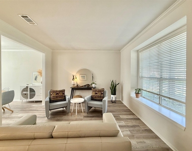 2 Twin Feather Place - Photo Thumbnail 8