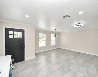 7066 Villa Street - Photo Thumbnail 10