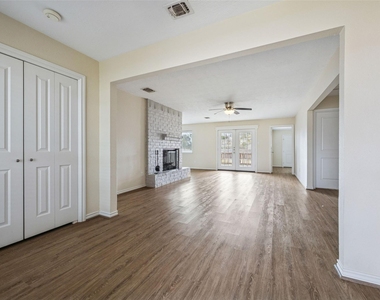 103 Brigadoon Lane - Photo Thumbnail 2