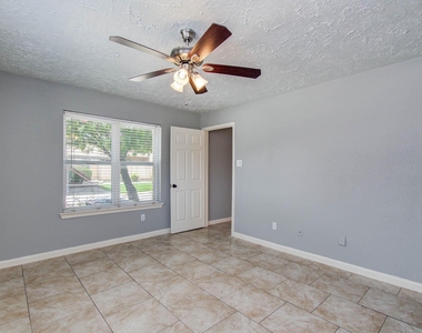 10555 Turtlewood Court - Photo Thumbnail 20