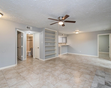 10555 Turtlewood Court - Photo Thumbnail 8