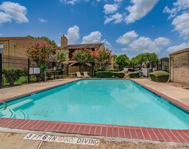 10555 Turtlewood Court - Photo Thumbnail 25