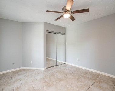 10555 Turtlewood Court - Photo Thumbnail 11